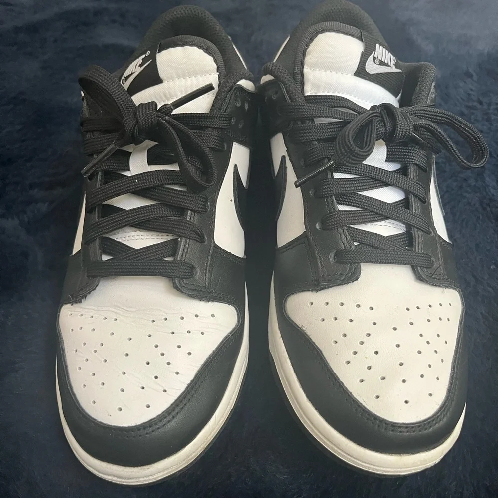 Nike Dunk Low ‘Panda’ - Picture 3 of 5